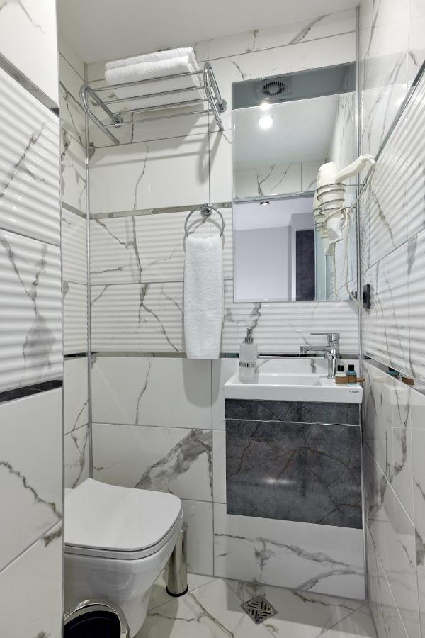 The Bold Hotel Istanbul Exterior photo